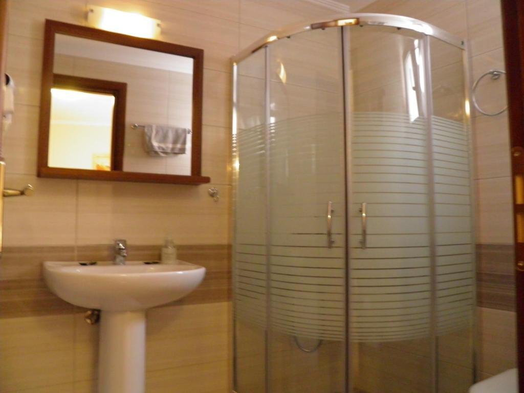 Alea Resort Parga Bilik gambar